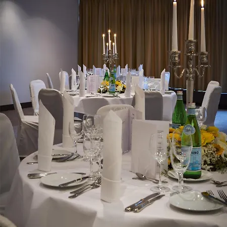 Ξενοδοχείο Park By Radisson 4*