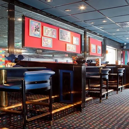 Park By Radisson מלון 4*